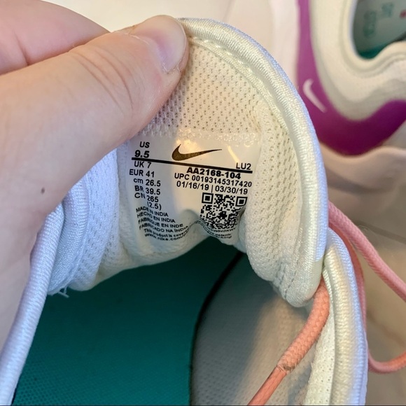 Nike air max axis running shoes women’s size 9.5 white purple - Picture 10 of 11
